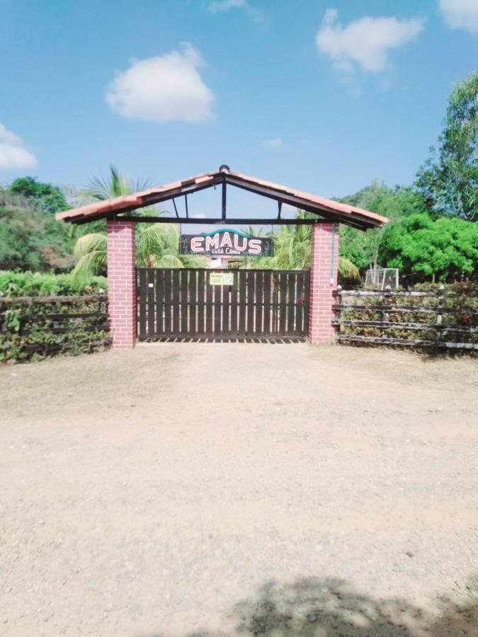 Casa Campo Emaus Caucasia Zewnętrze zdjęcie