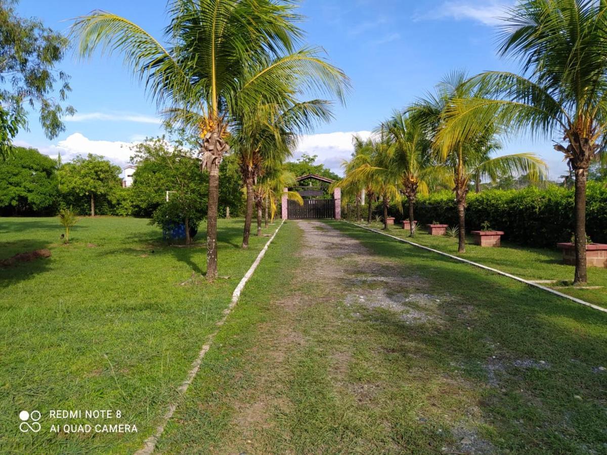 Casa Campo Emaus Caucasia Zewnętrze zdjęcie