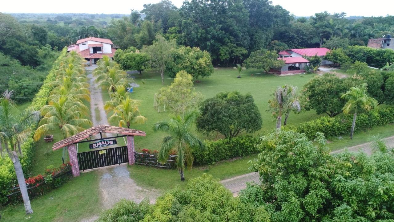 Casa Campo Emaus Caucasia Zewnętrze zdjęcie
