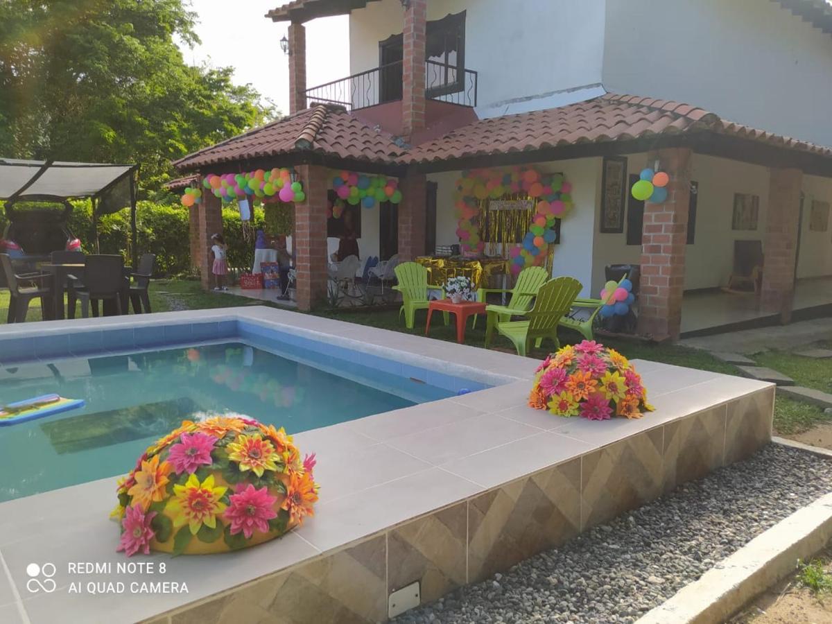 Casa Campo Emaus Caucasia Zewnętrze zdjęcie